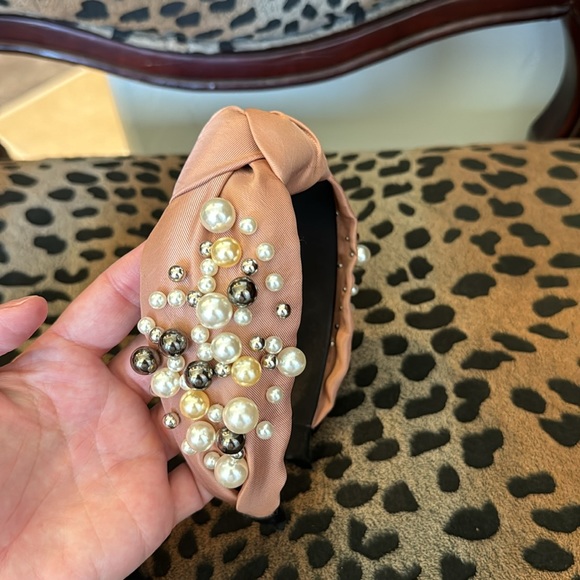 Bundle of Pink Headbands 🤍 - Picture 5 of 5